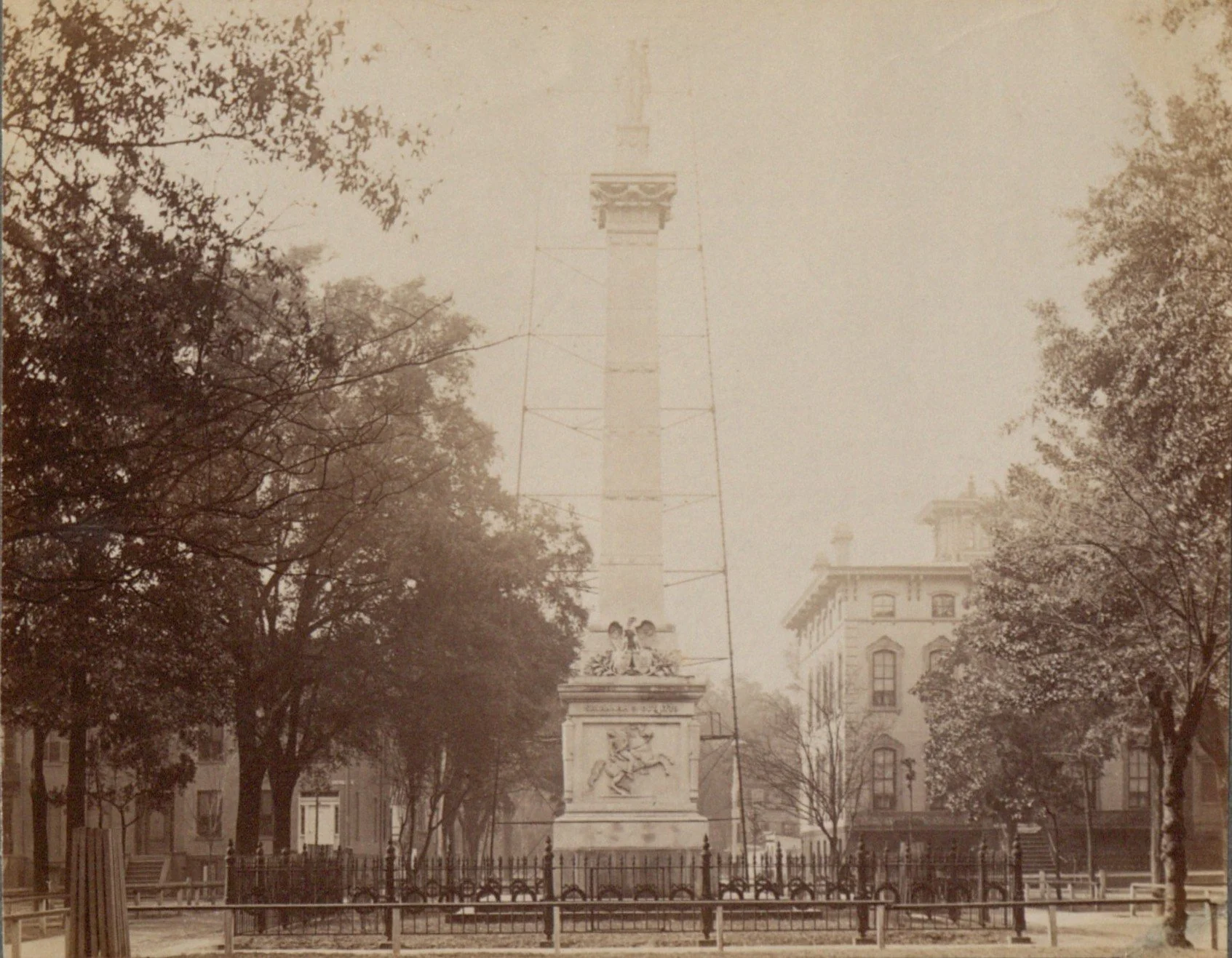 Photograph of the Pulaski Monument, c. 1888-1900 Image courtesy of the Georgia Historical Society, GHS 2126-PH-01-03