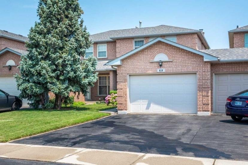 SOLD (Represented Buyer) – Burlington Appleby | Freehold Townhouse