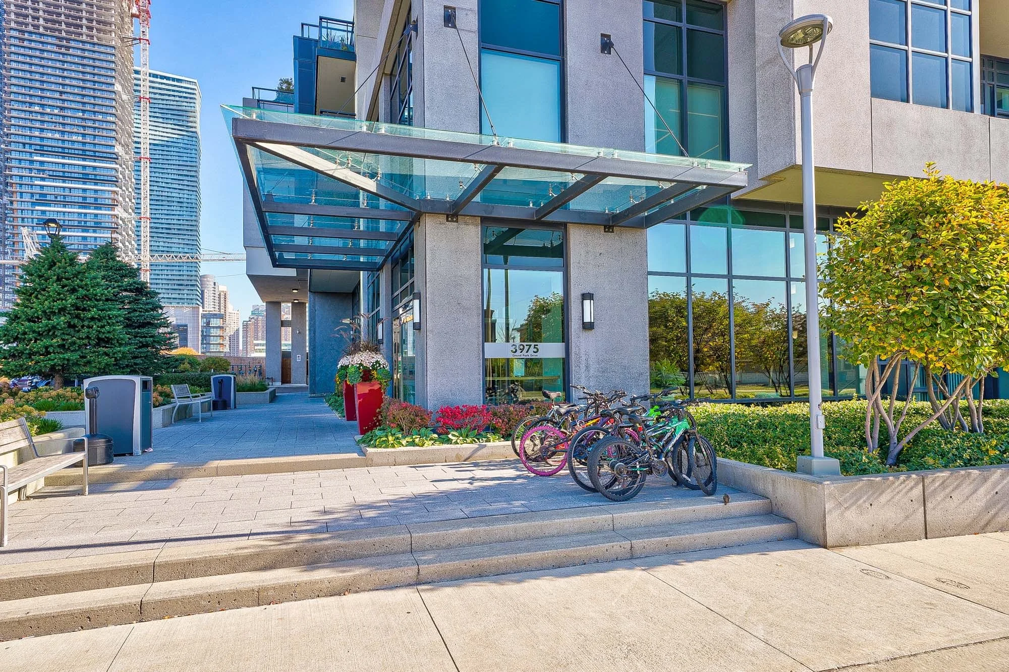 LEASED - Mississauga I Grand Park Condo