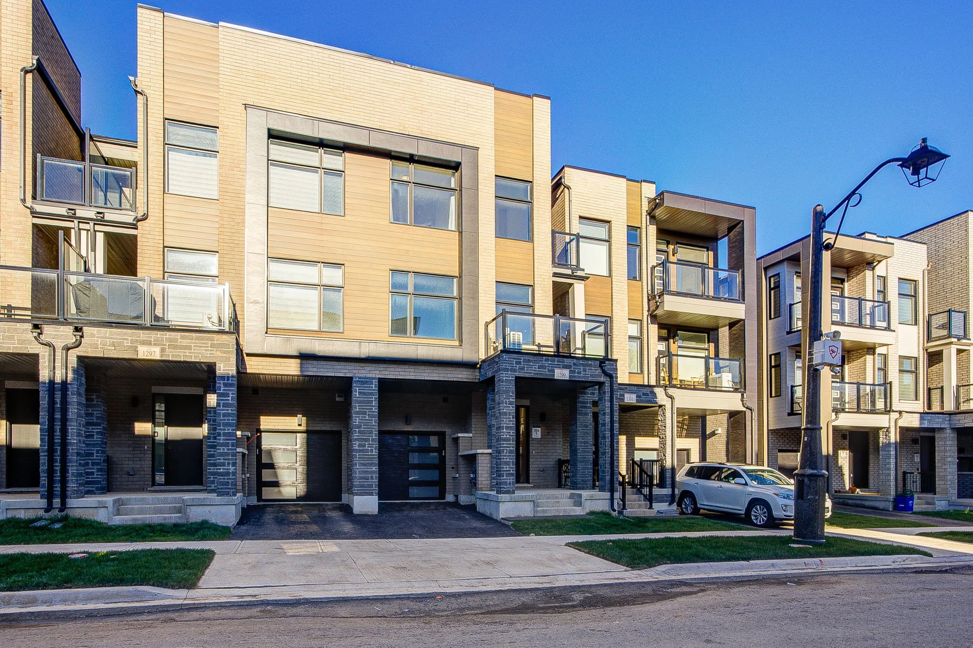 LEASED - Oakville Joshua Meadows I Freehold Townhouse