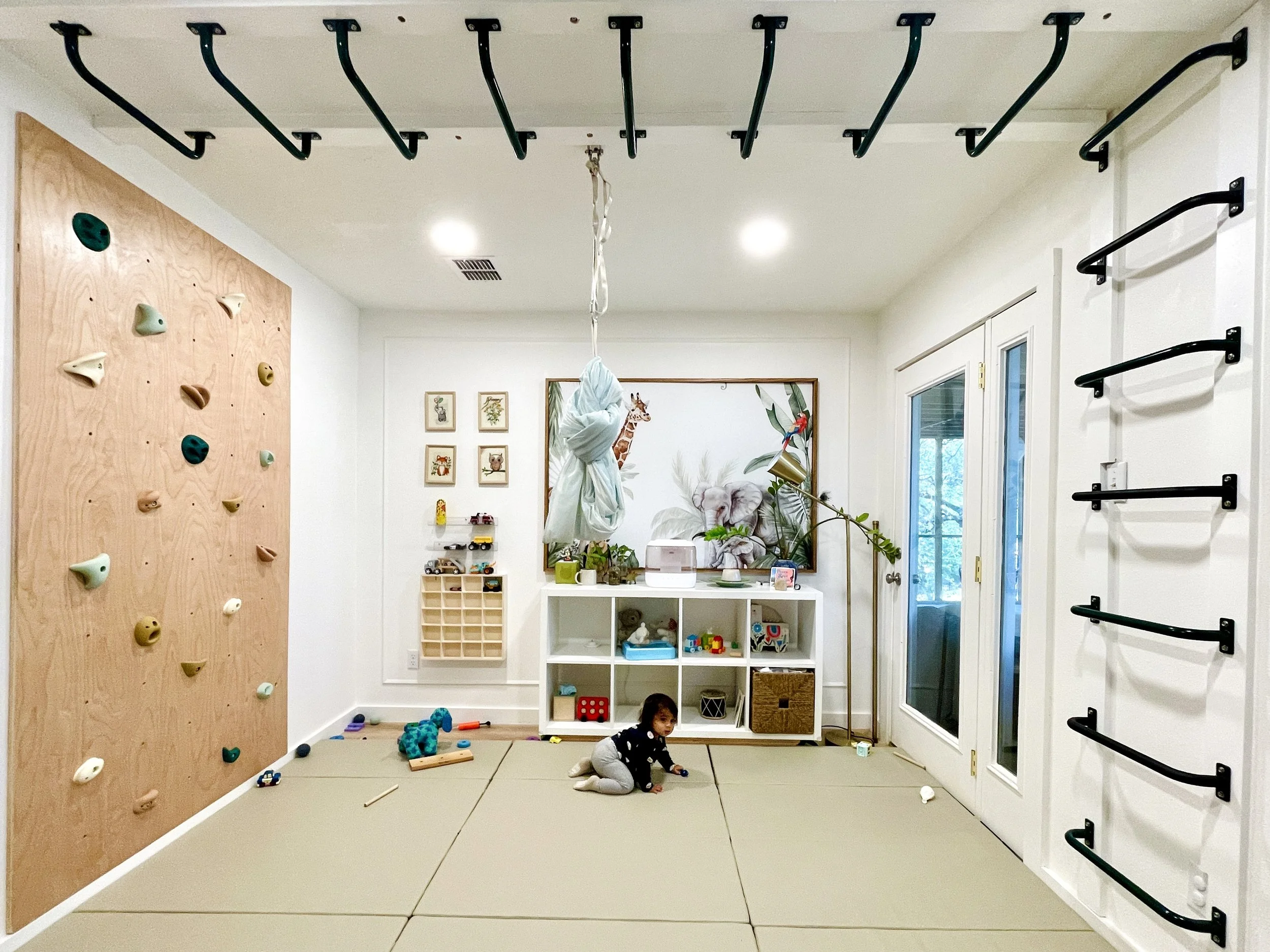 View of the full jungle themed playroom