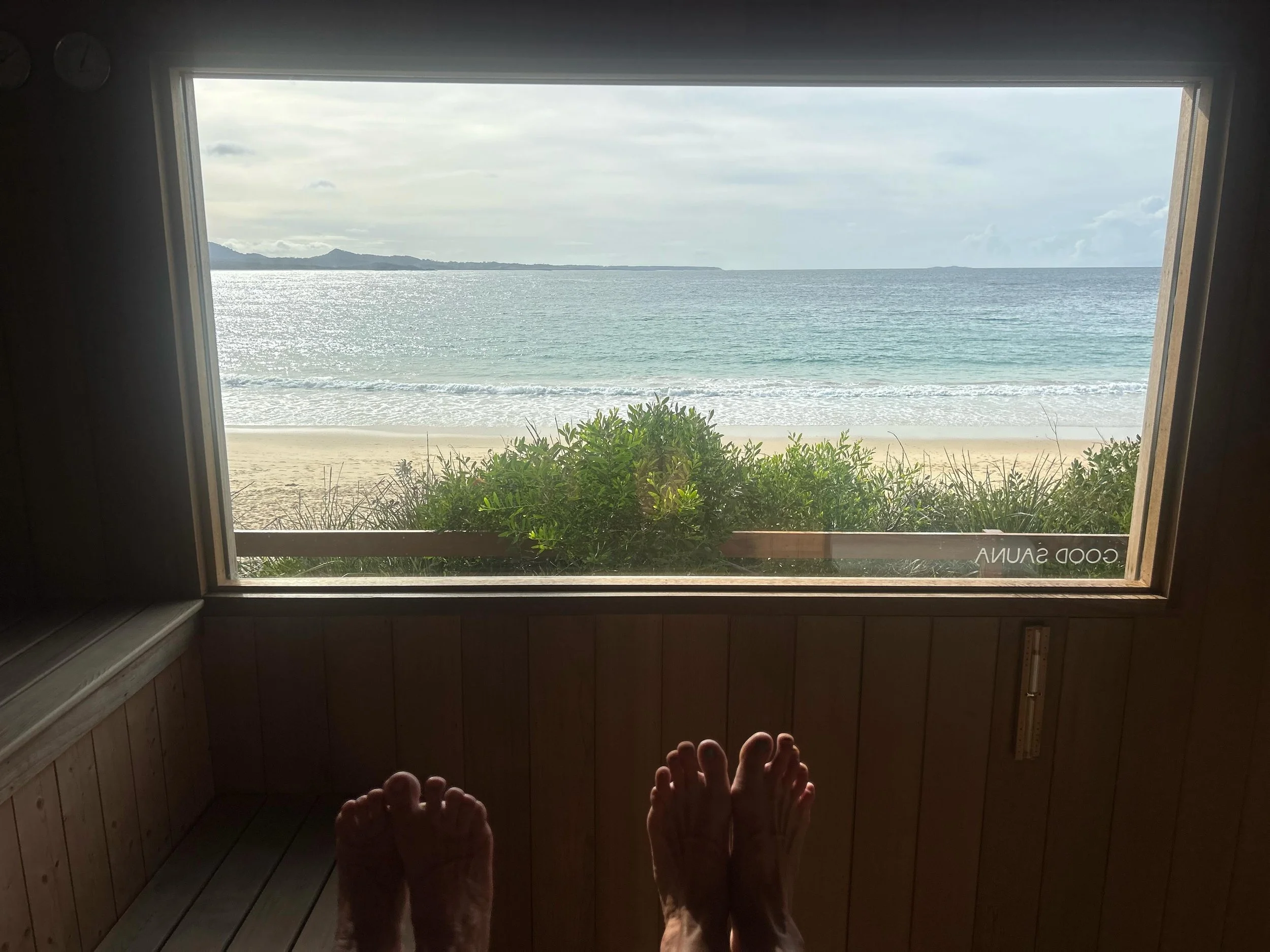 Best Friday sweat special for a break from the fish tank last week! @goodsauna.australia was the best wind down from the week with @vanessaforbesartist @yoga_with_maree and @steve_mazabow 👌 🔥