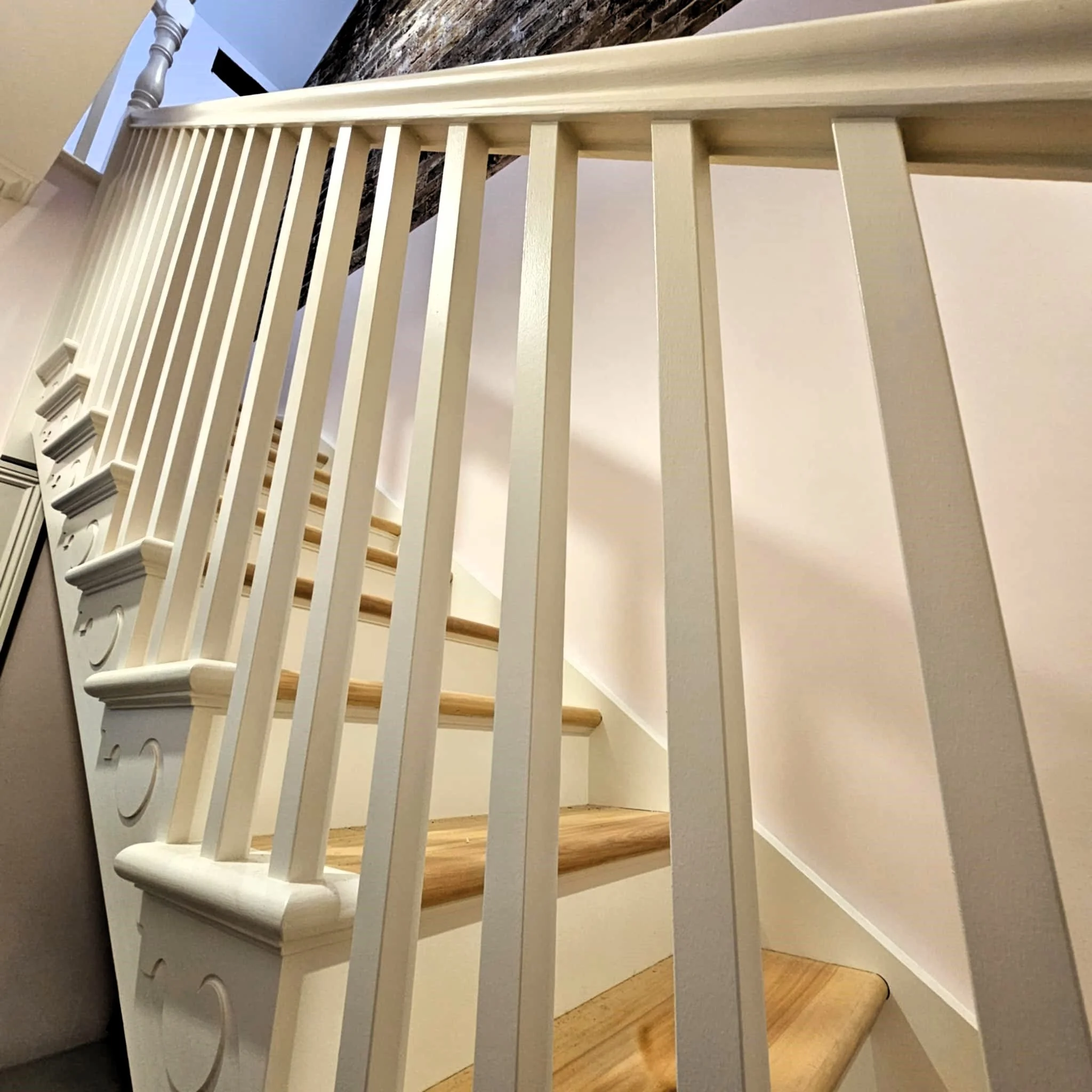 White stairs 5.jpg