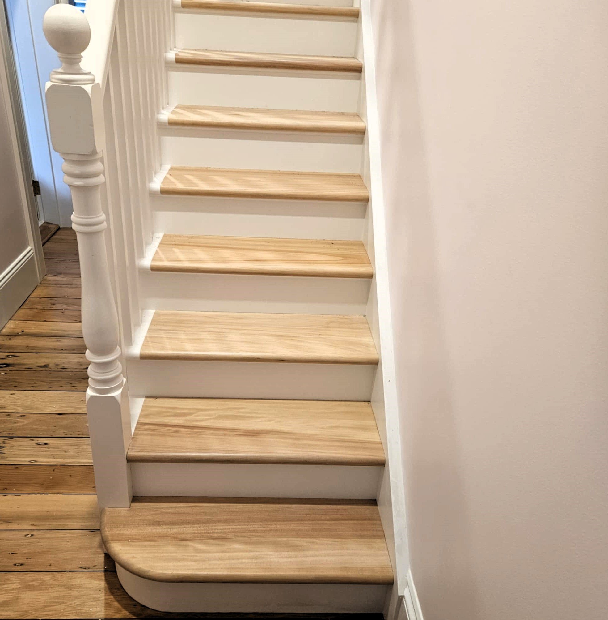 White stairs 3.jpg