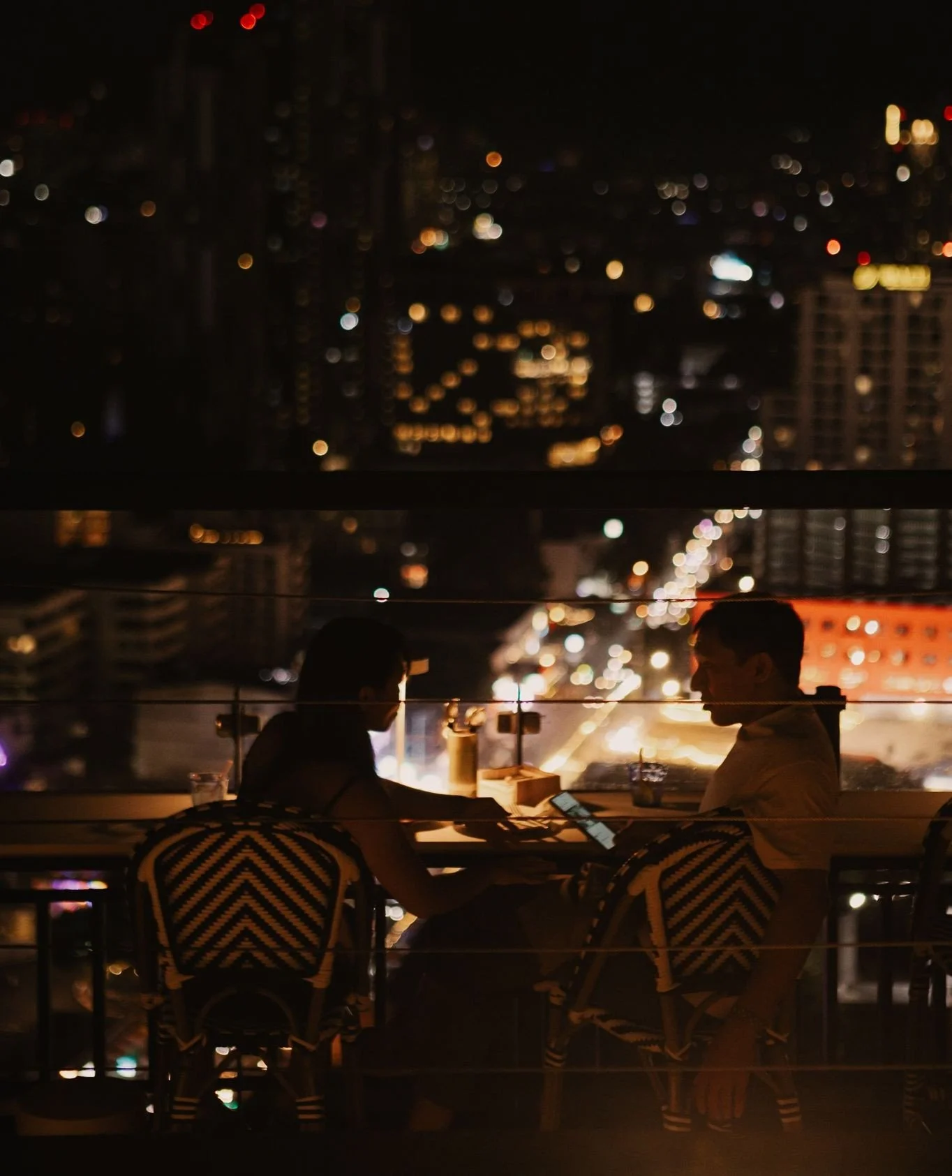 Where dinner turns into drinks and the city becomes your backdrop &mdash; unwind, dine, and let the night feel endless when the view looks this good.⁠
⁠
Book via the link in bio or LINE: @siamatsiampattaya⁠
⁠
#Barb&ugrave;Pattaya #SunsetAtBarb&ugrave
