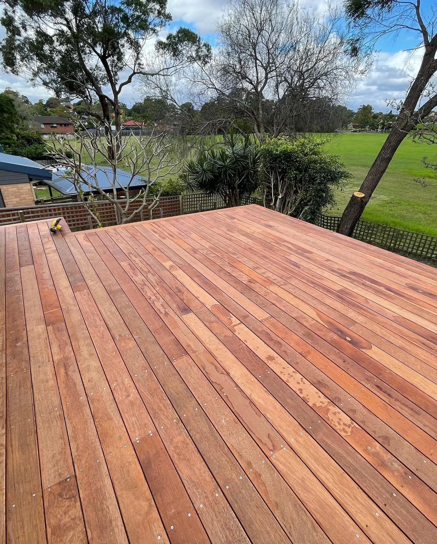 Merbau decking with a border as per clients request 

#Sydneyconstruction #masterbuilders #sydneyhomes #carpentry #carpentersydney #luxuryhomes #sydneyluxuryhomes #shoprenovation #cjdbuildingsolutions #grannyflats #building #renovation #heritagehome 