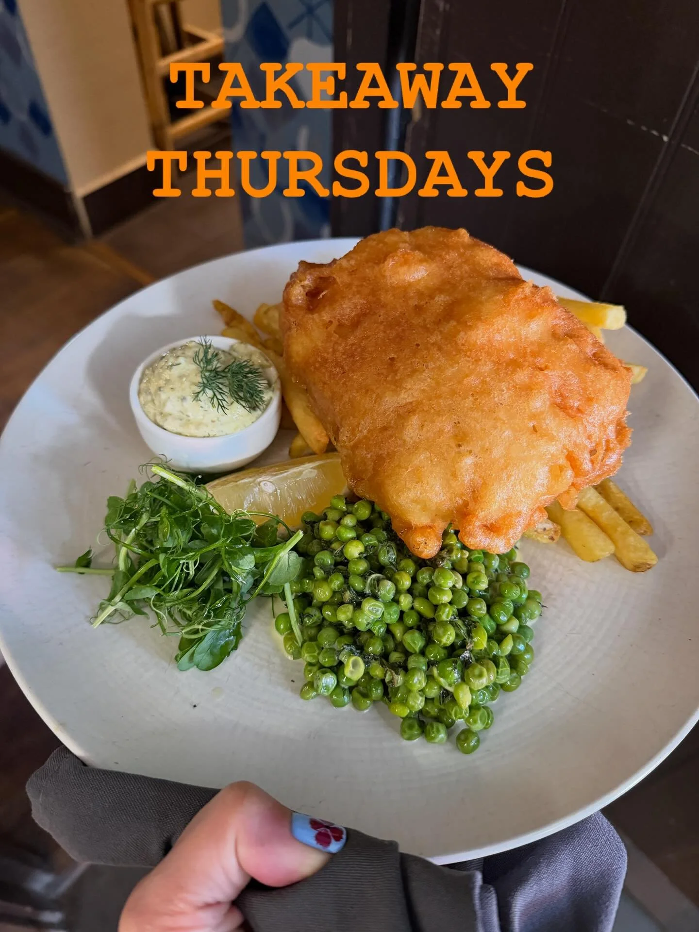 Fish &amp; Chips Thursday! 🐟🍟
We&rsquo;ve got everyone&rsquo;s favourite on the takeaway menu tonight.
Book via the link in bio or give us a ring on 01825 732 257.
And while you&rsquo;re waiting for your order, enjoy a drink on us! 🍺