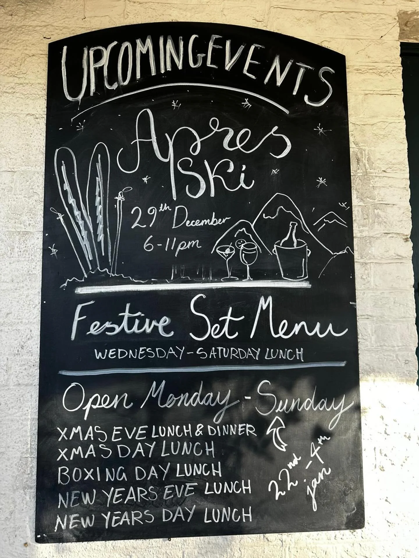 Extended Christmas Opening Hours

We&rsquo;re pleased to let you know that we&rsquo;ll be open every day from 22 December to 4 January.

Please note that on Christmas Day, Boxing Day, New Year&rsquo;s Eve, and New Year&rsquo;s Day, we will be open fo