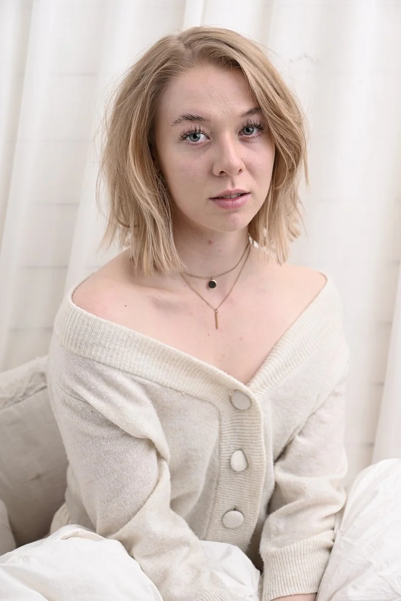 Emilie_Portræt_06.04.230524.jpg