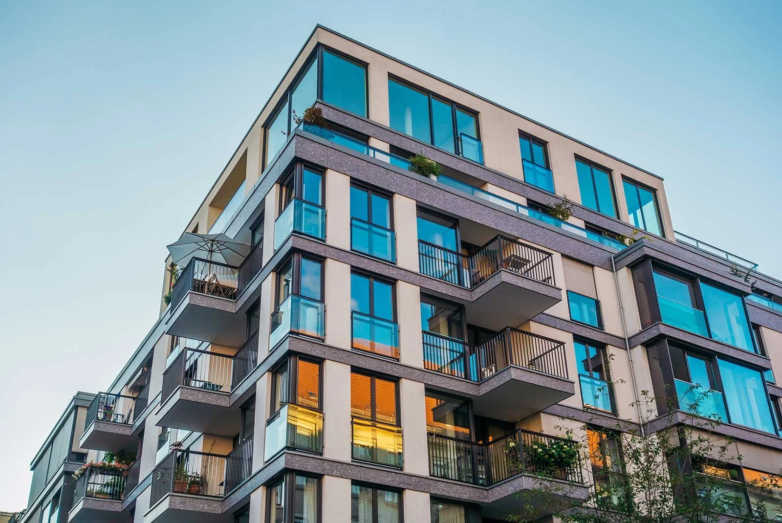 During your trip, you have the option to reside in a condominium. Condos are residential units located within a larger building, which implies that you will sharing the amenities with others.