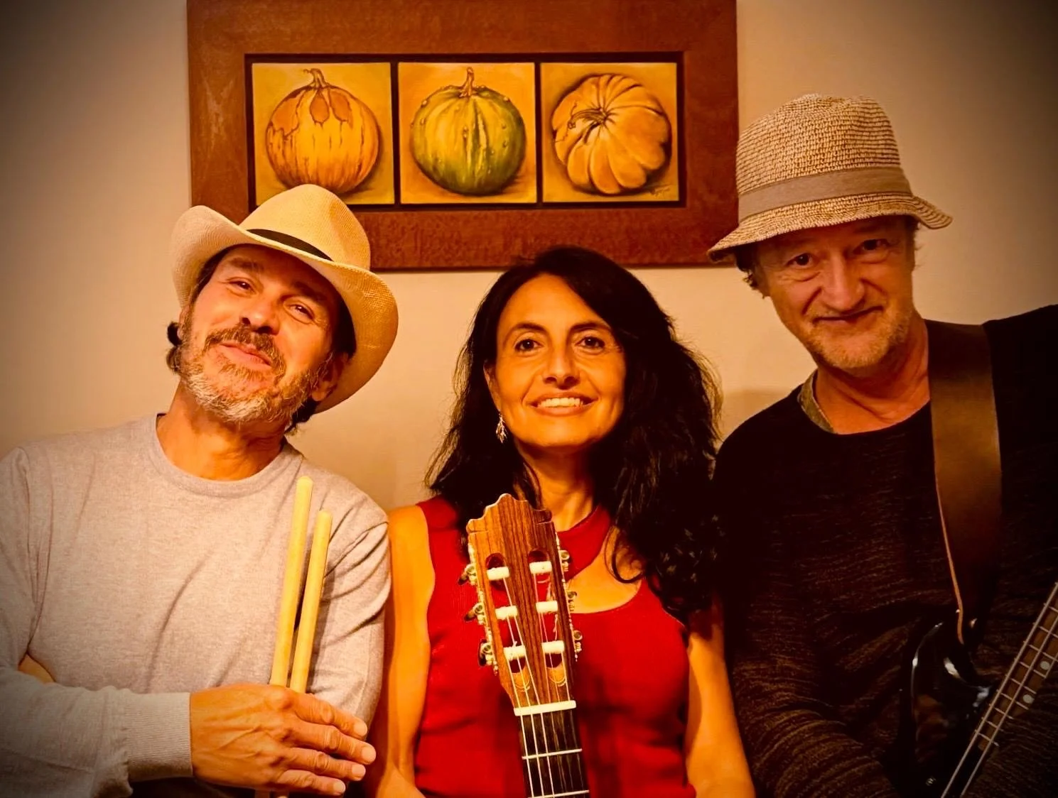 Sunday's concert in a bookshop - Eddie &amp; the nono’s 