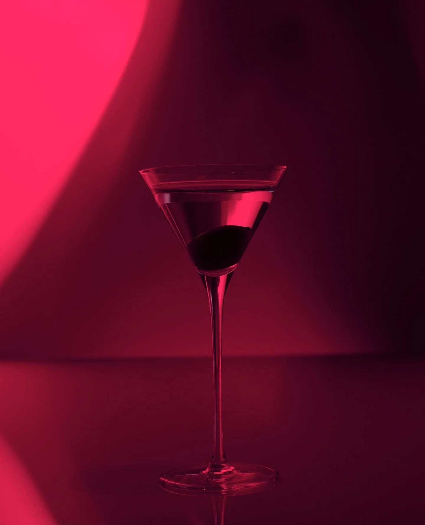 Where elegance meets the edge of the night. A sip inspired by disco glamour and the pull of the cosmos. ⁠
⁠
#galaxybarcocktails #signaturecocktails #galaxybar #galaxybardubai #galaxybardxb