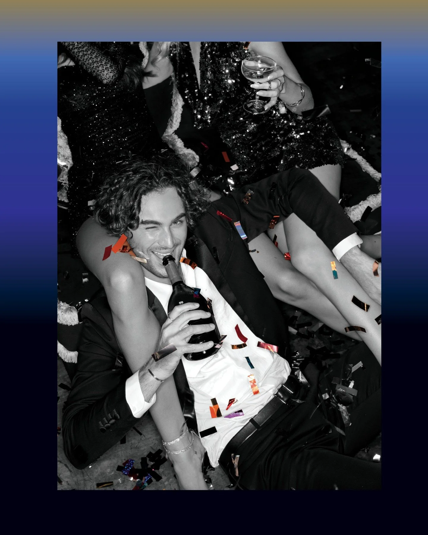 From the first sip to the last dance, immerse yourself in the luxury of Galaxy Bar.⁠
⁠
#galaxybardxb #galaxybar #difc #cocktails #dubainightlife