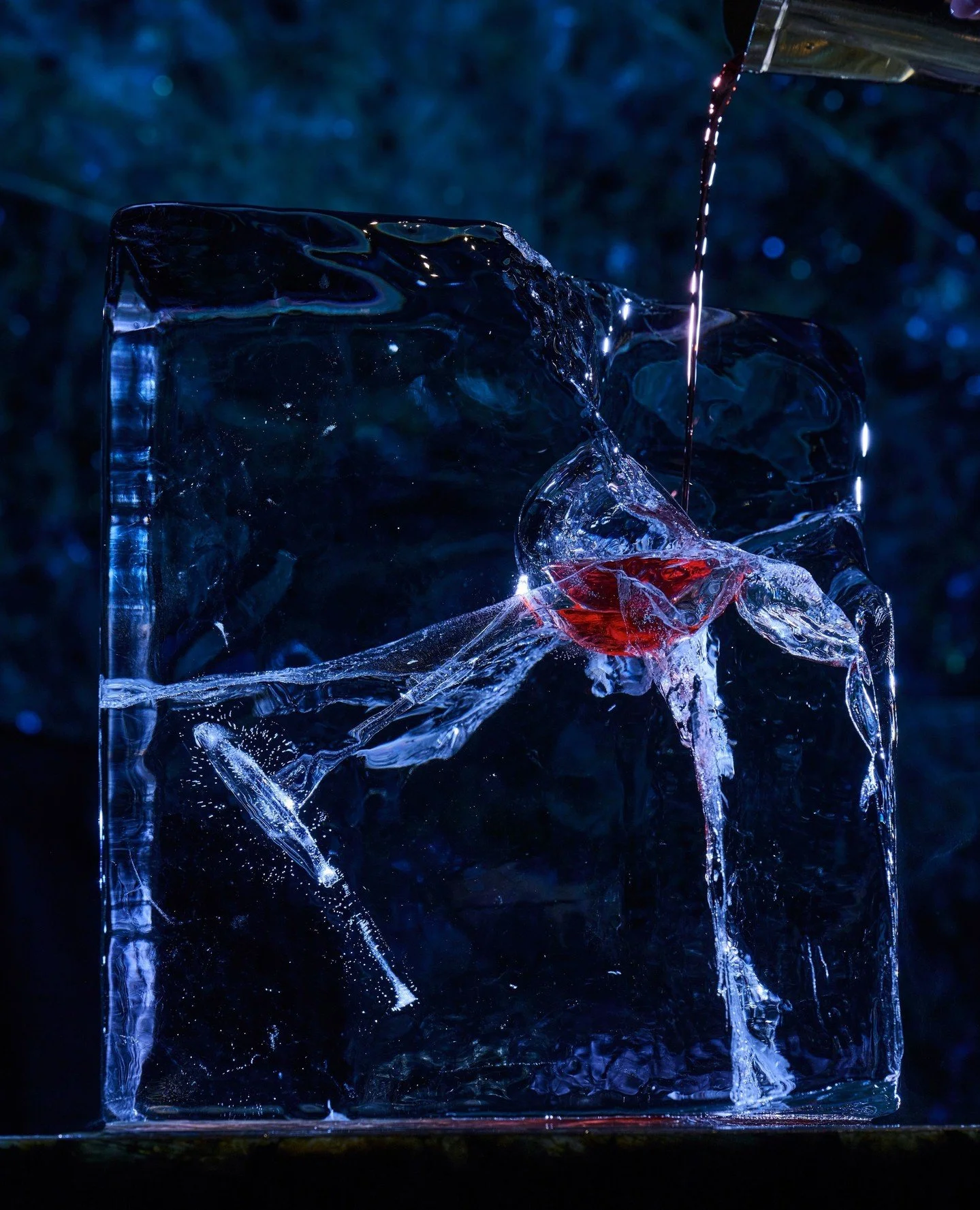 Shaken, stirred and served with after-dark energy. Our signature cocktails set the pace for the night ahead. ⁠
⁠
#galaxybarcocktails #signaturecocktails #galaxybar #galaxybardxb