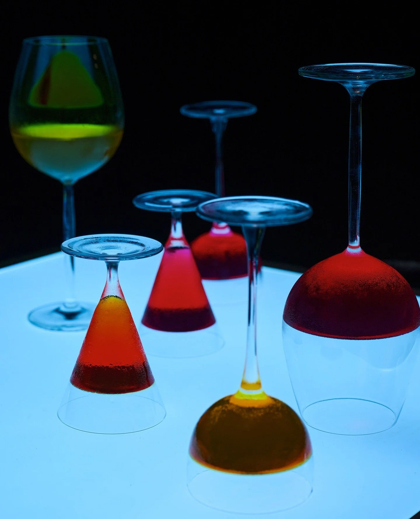 Defying gravity under a cosmic glow. Our signature cocktails are designed to float above the ordinary and carry the night forward. ⁠
⁠
#galaxybarcocktails #signaturecocktails #galaxybar #galaxybardxb