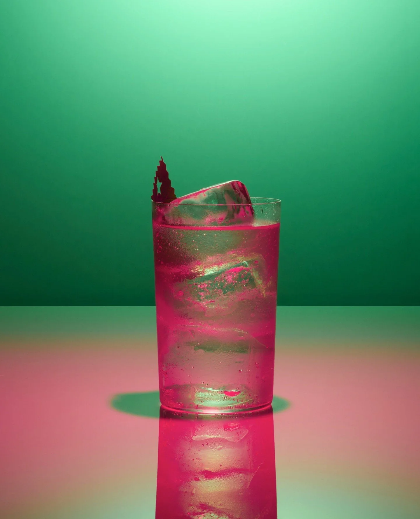 Our Bad Girl Signature Cocktail is vibrant from the first sip. A citrus-forward pour with a tropical edge and a smooth, rum-driven finish. ⁠
⁠
#galaxybarcocktails #signaturecocktails #galaxybar #galaxybardxb