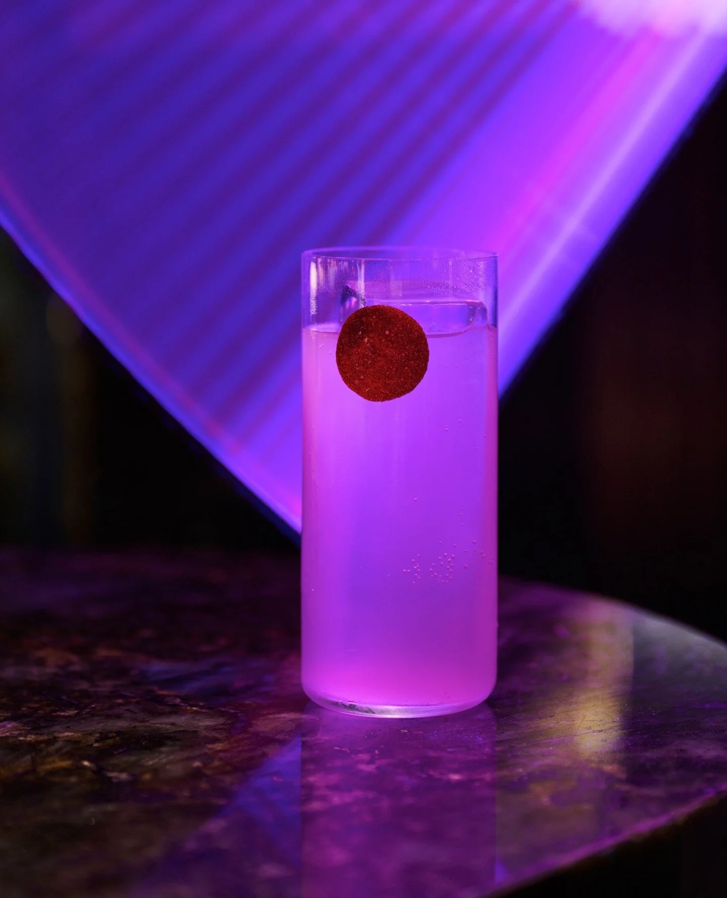 A bright, captivating classic that never goes out of style. Knock On Wood brings vodka, pink ginger, and cucumber together in a cocktail that crackles with energy and keeps the good times rolling long into the night. ⁠
⁠
#galaxybar #galaxybarcocktail