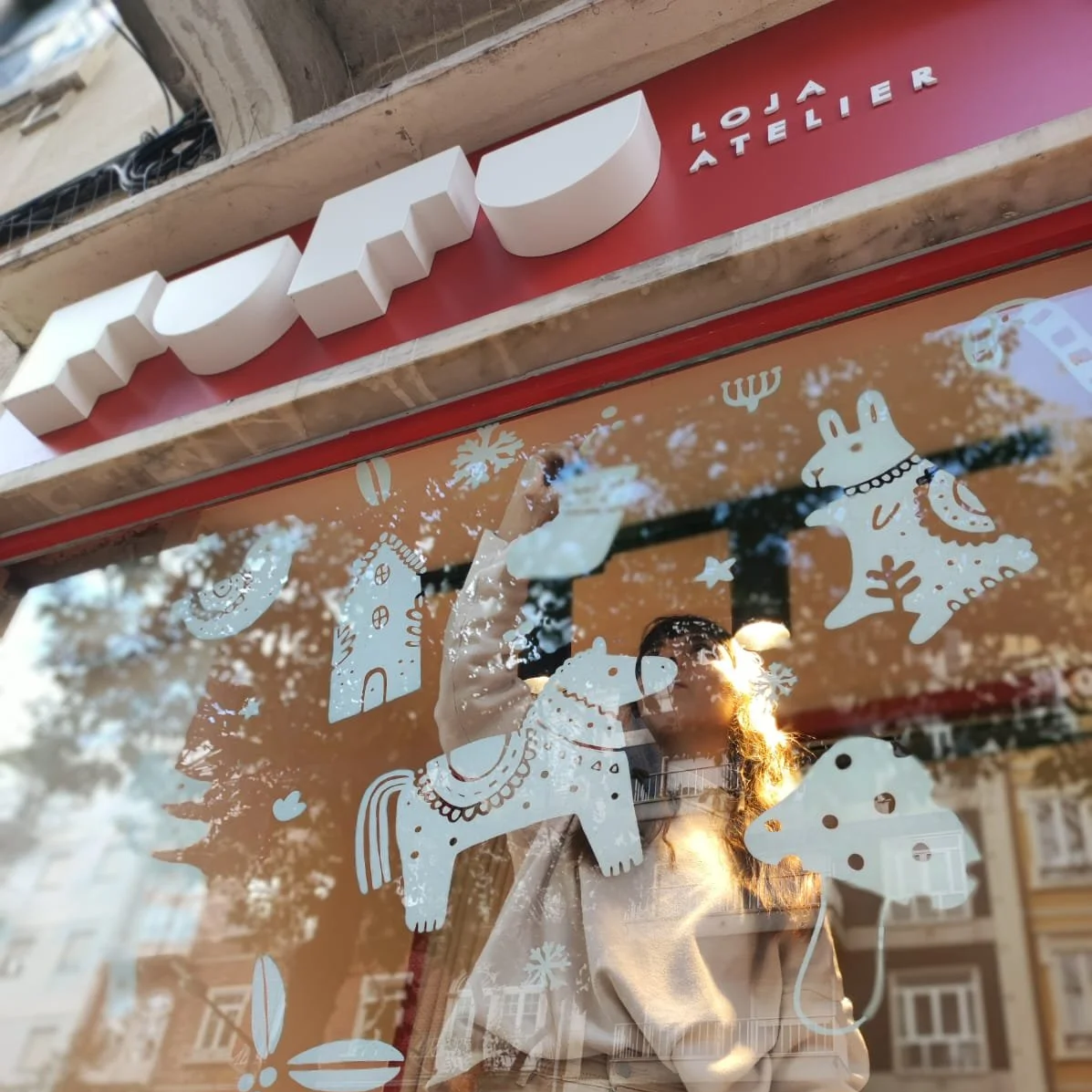 Xmas window illustration  fufu atelier lisboa gambuzino folk