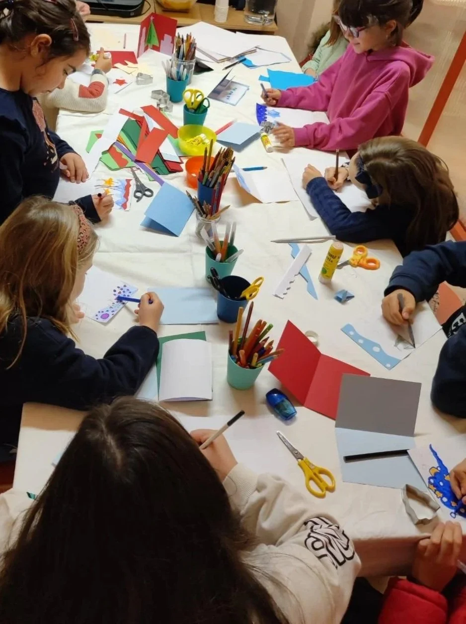 oficina de postais pop-up