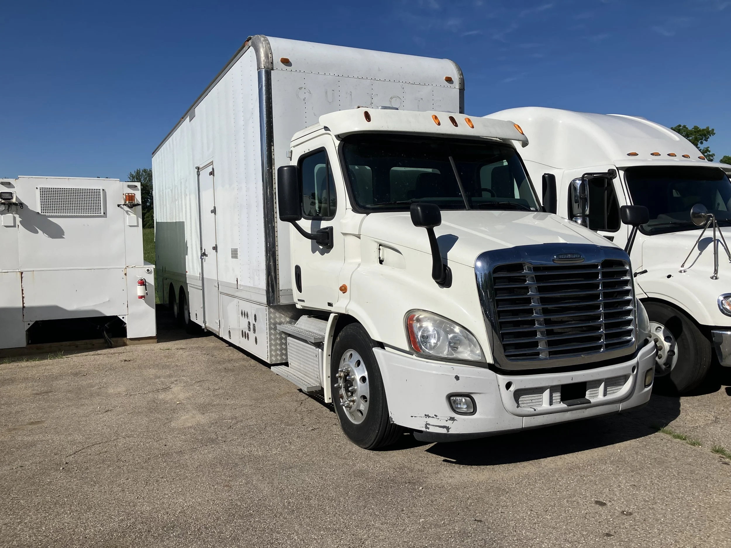 2011 Freightliner Cascadia 113 Box Truck