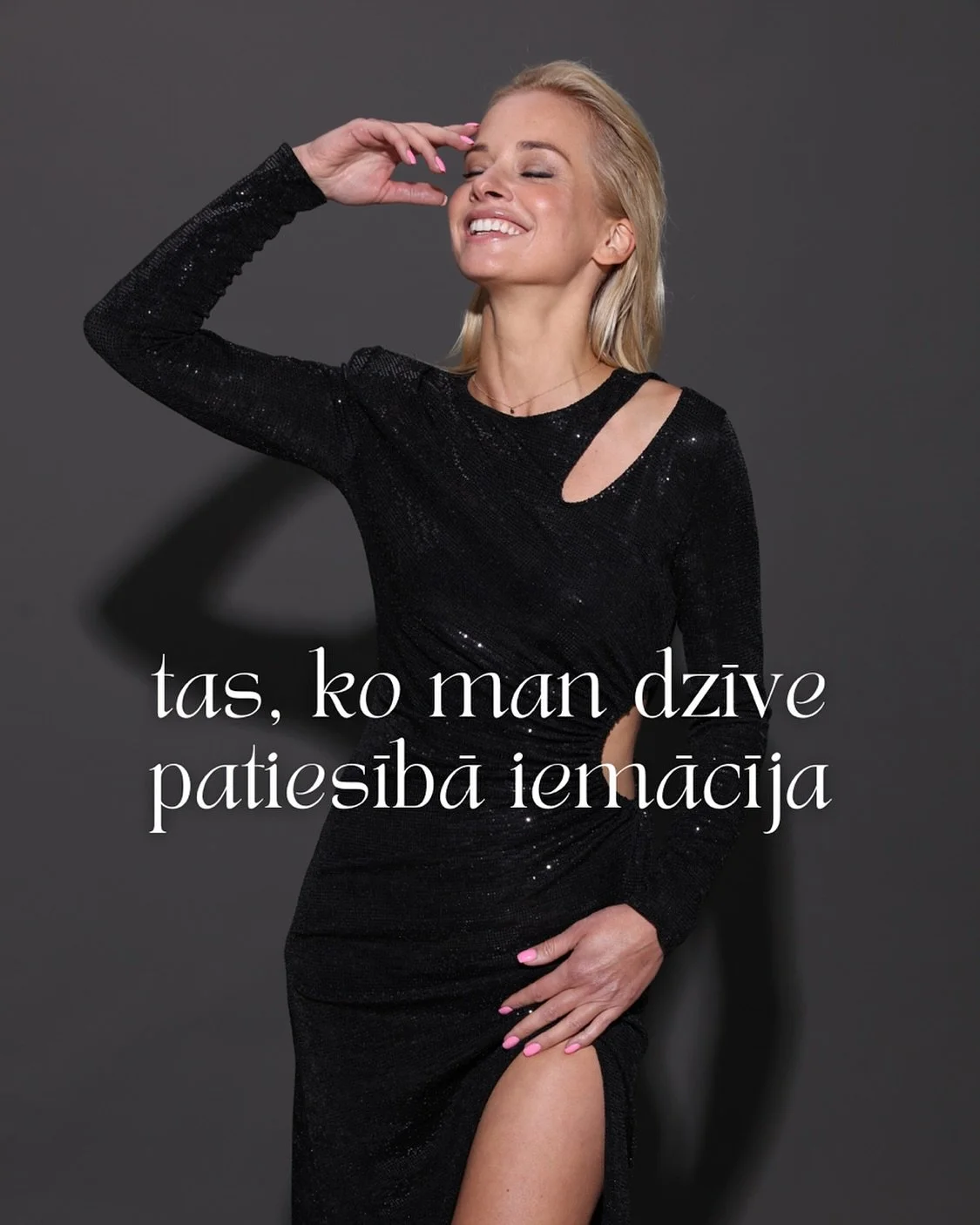 Ne visi, kuri ir līdzās Tavā kritienā, būs līdzās arī Tavā pacēlumā.
Daudzi jūtas droši, kad Tu esi zemāk - kad Tu šaubies, meklē, dziedē. Tad Tu viņiem esi “saprotams”, “ērts”.
Bet pamēģini uzvarēt. Pamēģini p