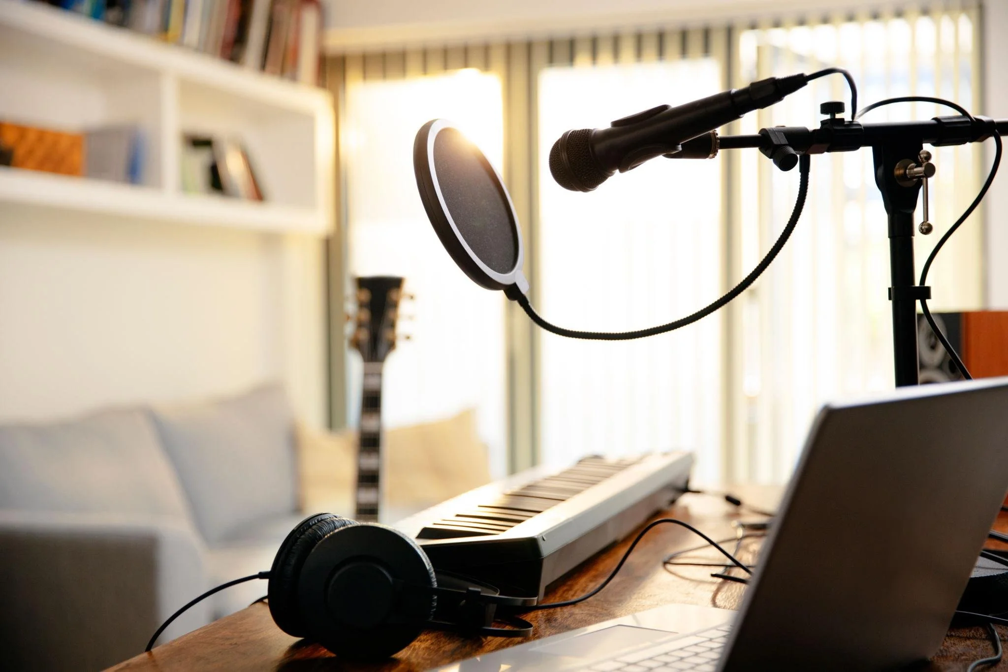 From Bedroom Studio to Spotify Charts: How Independent Artists Actually Get Heard in 2026