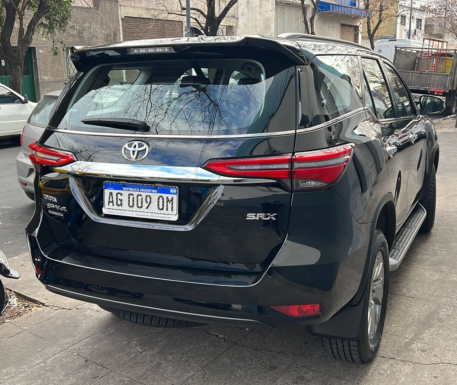 Servicio Llave en Mano - Toyota Hilux SRX