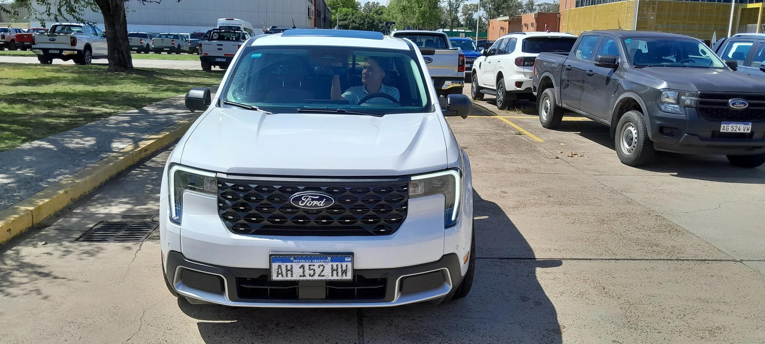 Ford Maverik Lariat