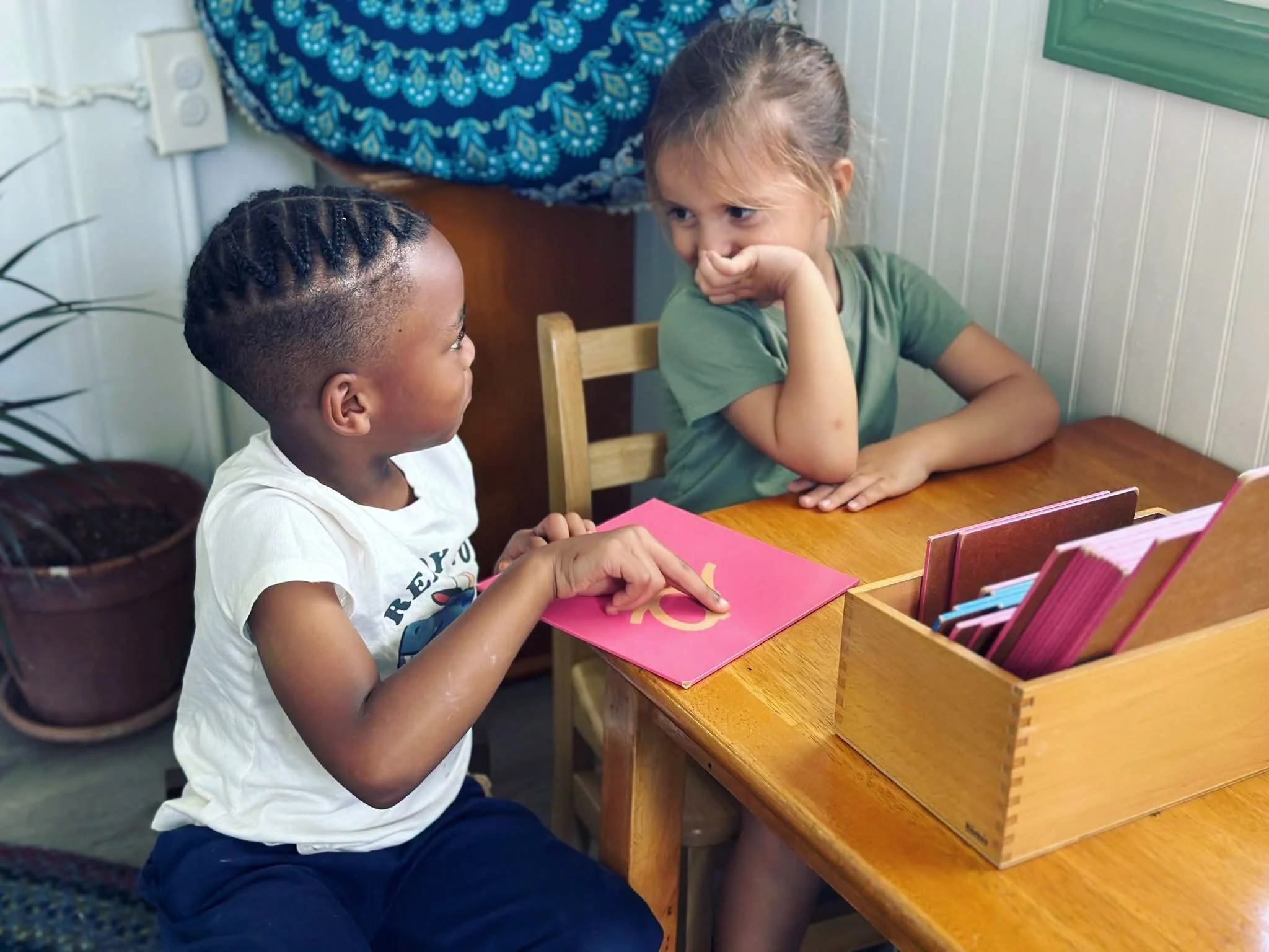 💥NOW HIRING: We&rsquo;re looking to fill the following roles! If you love working with children, have a spirit of curiosity, and want to learn more about the Montessori philosophy, we&rsquo;d love to meet you.

&diams;️ Montessori Teacher Assistants