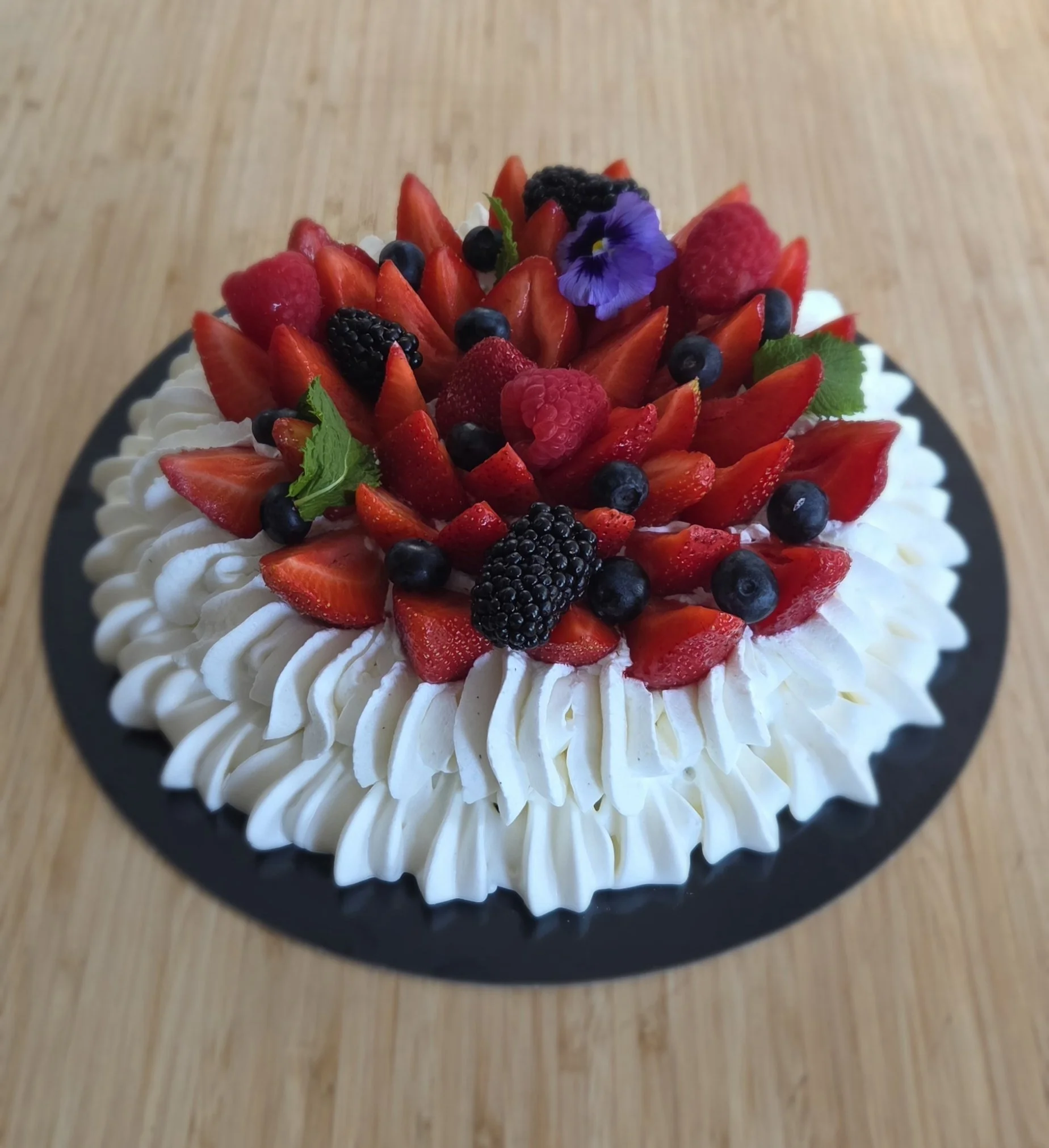 pavlova-patisserie-artisanale-arcachon.jpg