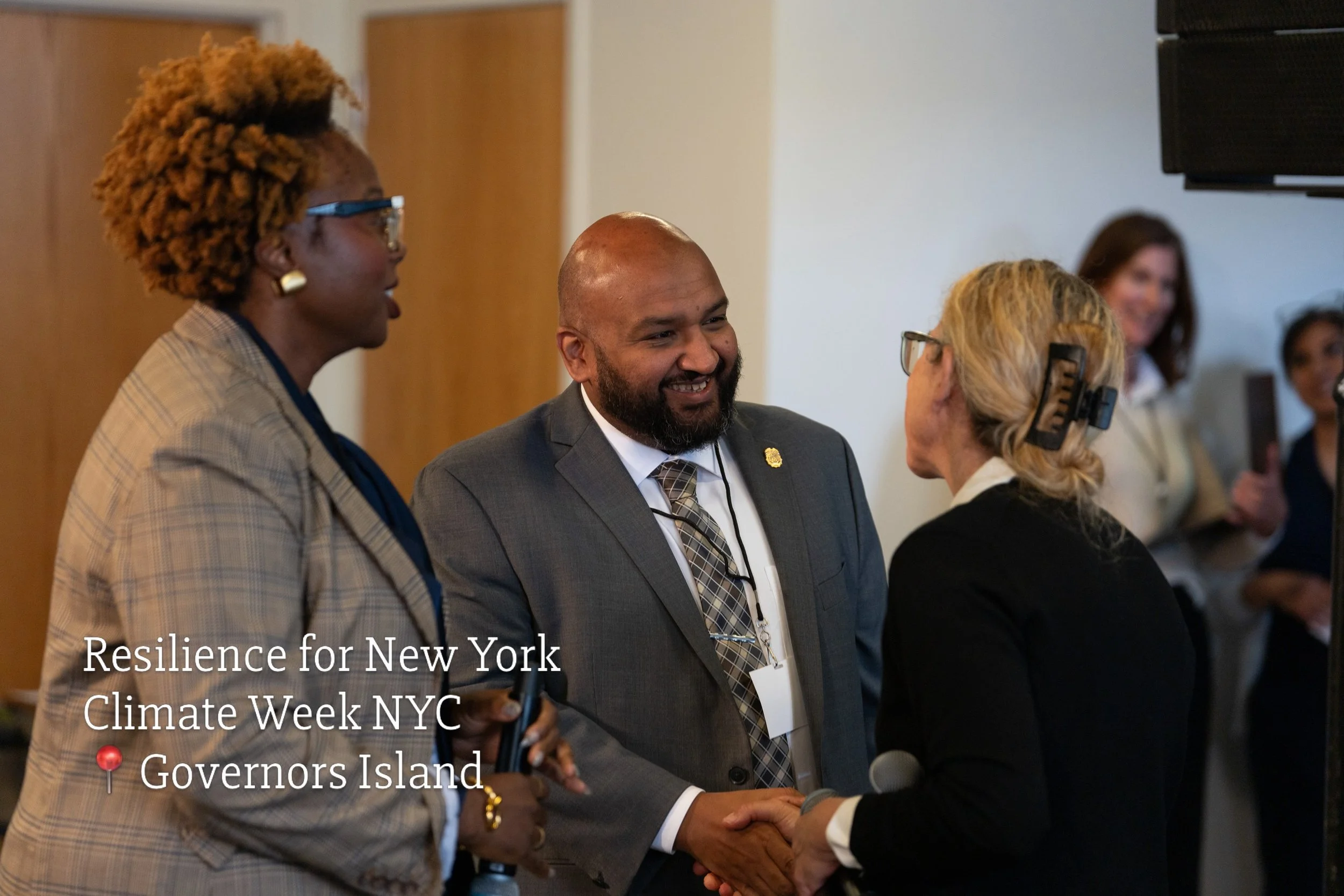 Resilient, livable cities was a defining theme of Climate Week. Swipe to see how The Exchange, Waterfront Alliance, and HNTB brought leaders together on Governors Island to turn priorities into practical solutions. Thank you to our speakers and every