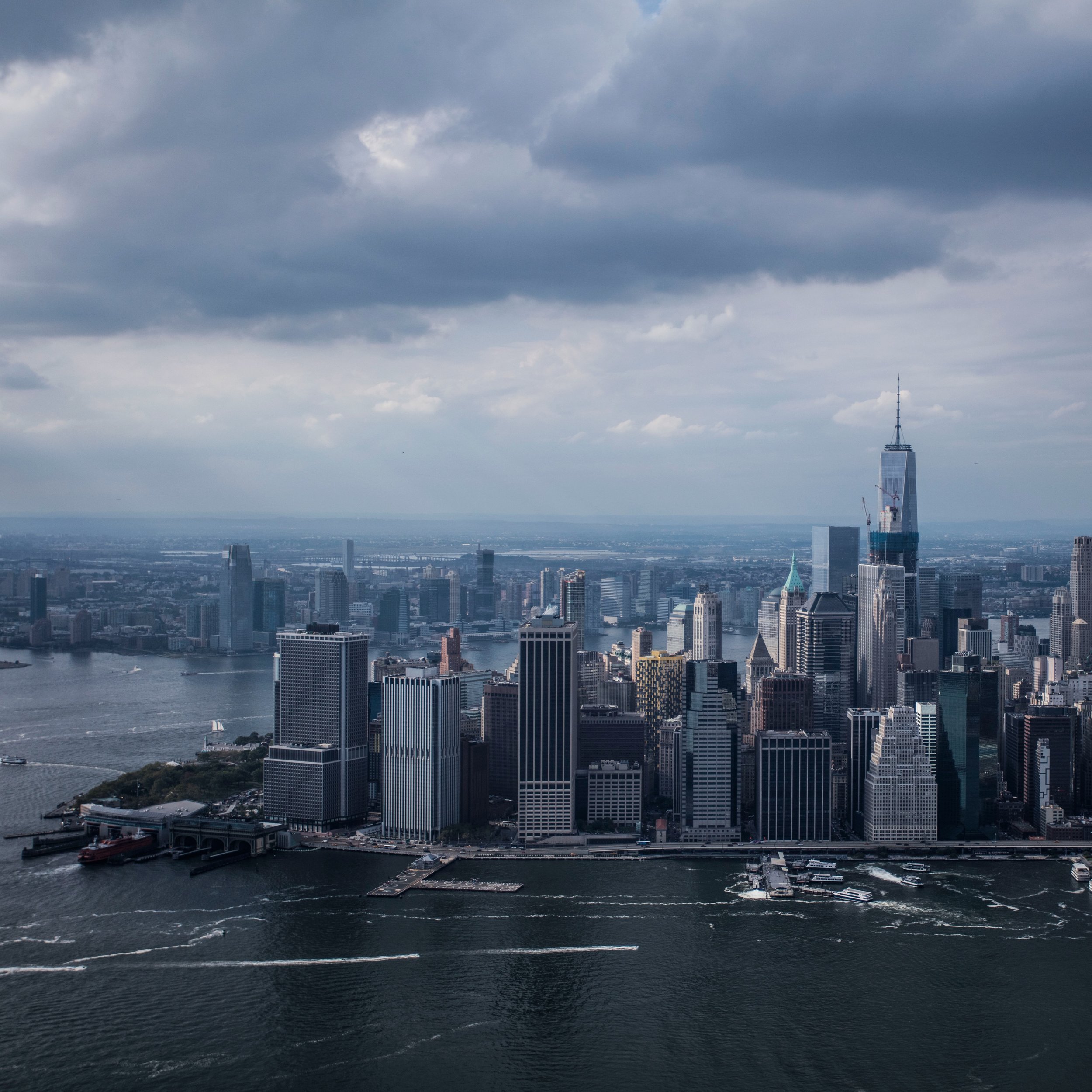 How incredible is our harbor? 

Today we're teaming up with @lmcc_nyc @stonybrooku @waterfrontalliance @climatemuseum and more to bring the energy of a football game and determination of a protest to @governorsisland in the heart of New York Harbor! 