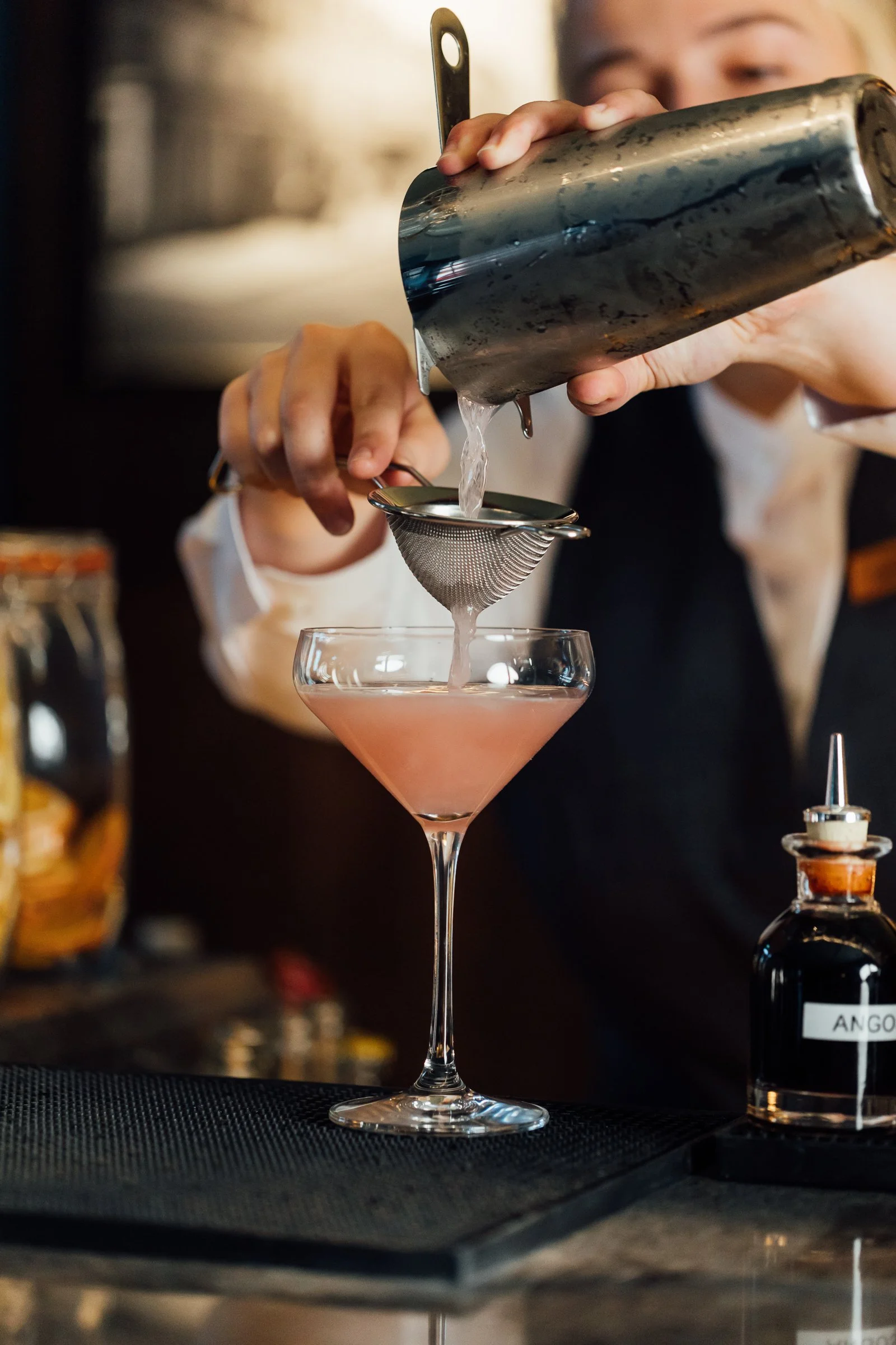 andras - marcus - 23rd june - reception, bar, food, evening shots - small res-367.jpg