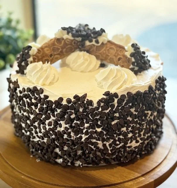 Cannoli Cake 8"