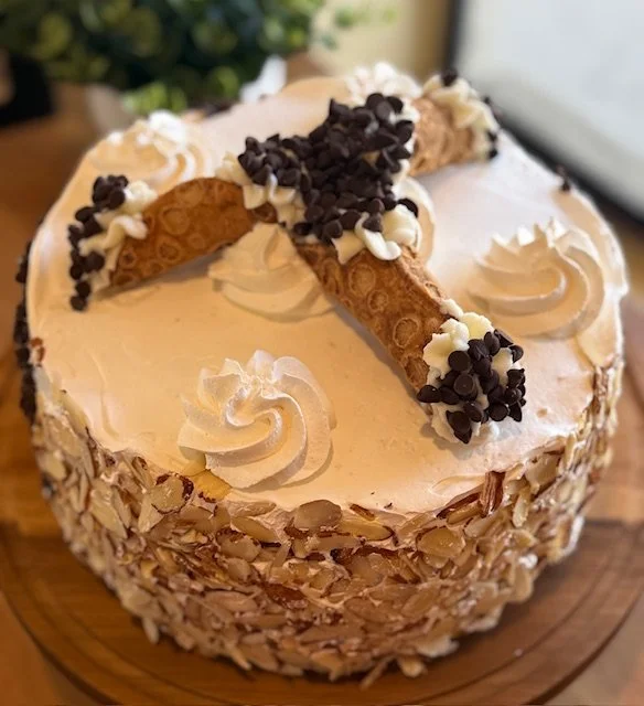 Cannoli Cake 8.jpg