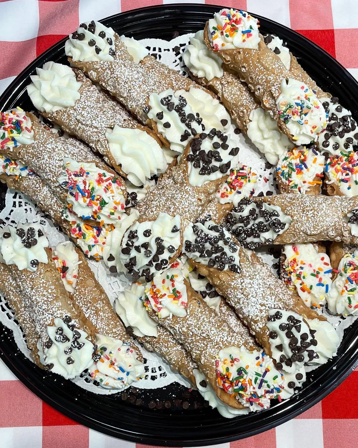 Dozen Large Cannoli (Preorder)
