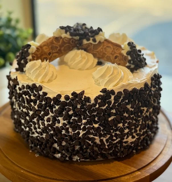 Cannoli Cake 5.jpg