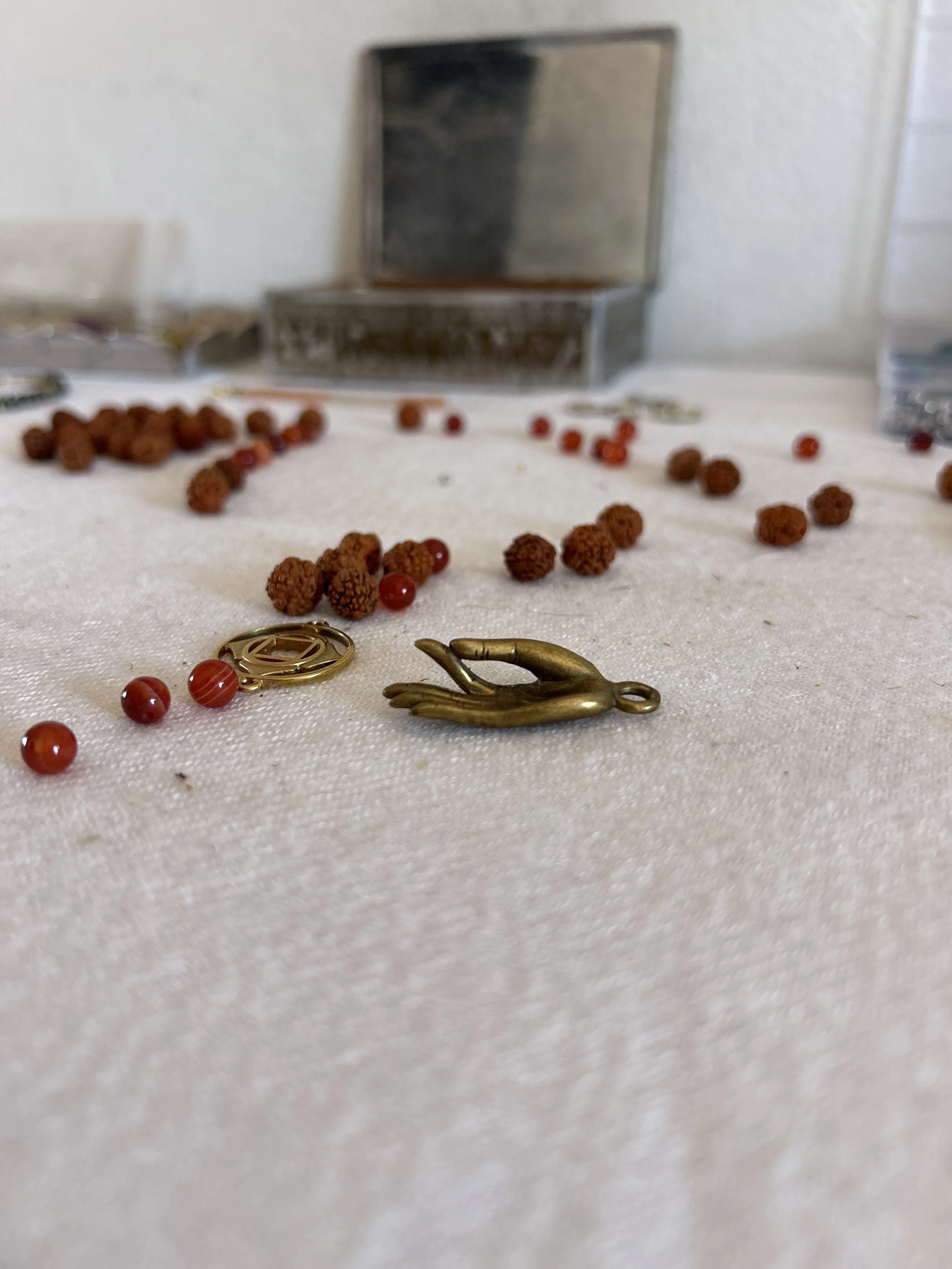 I Grani dell’ Intenzione: Crea o trasforma il tuo Yoga Mala