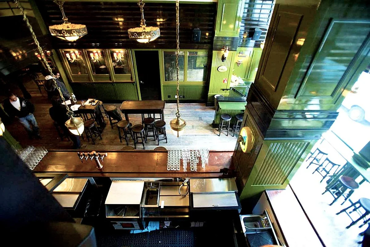 the breslin - a restaurant project by Quest