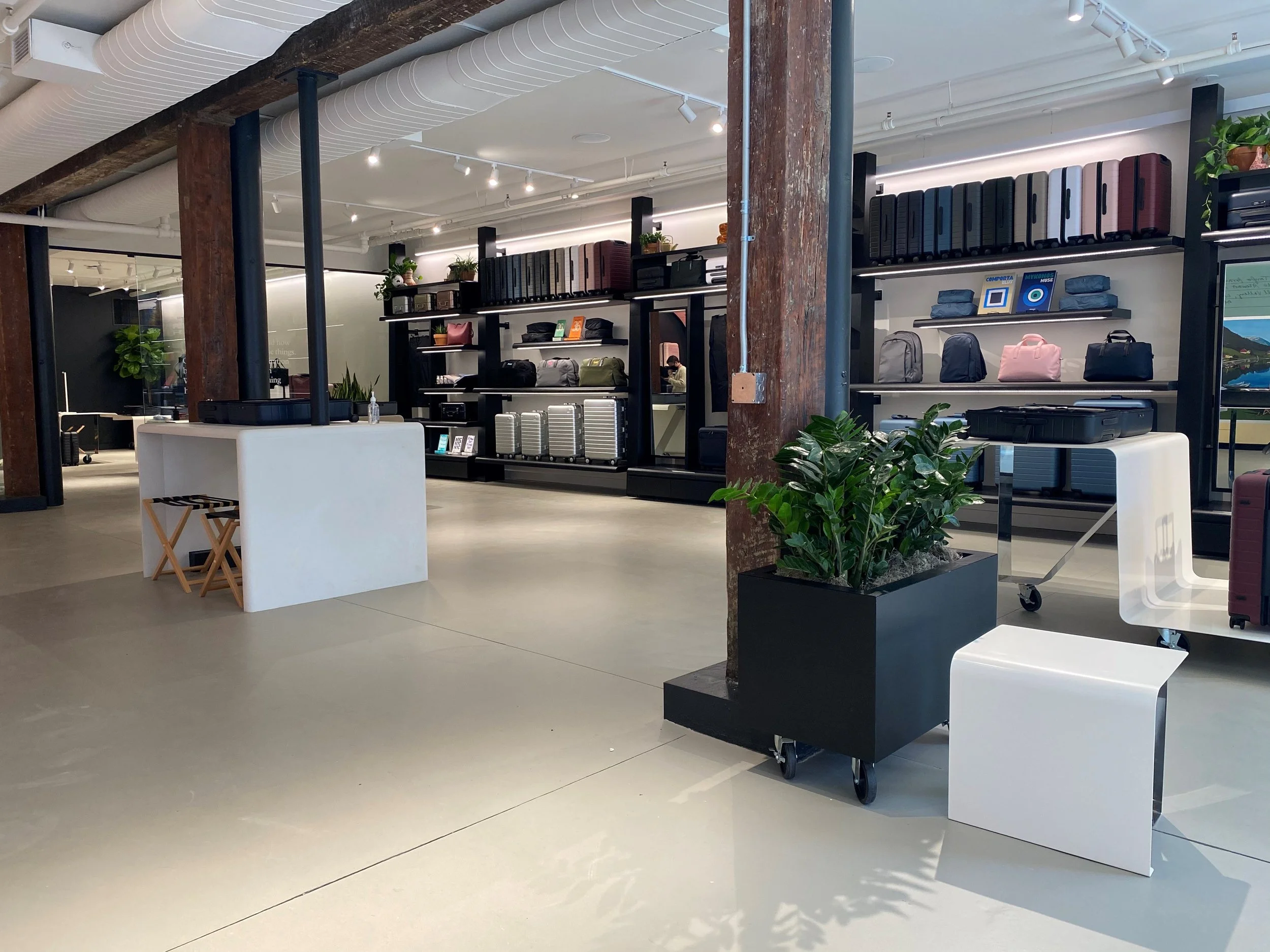 away travel - a retail project by Quest