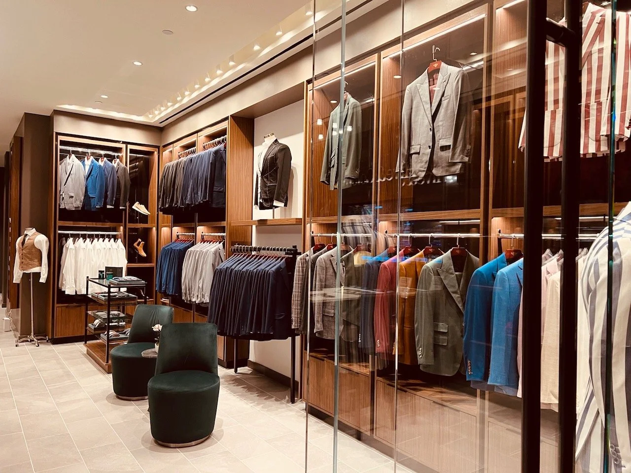 hive &amp; colony - a retail project by Quest