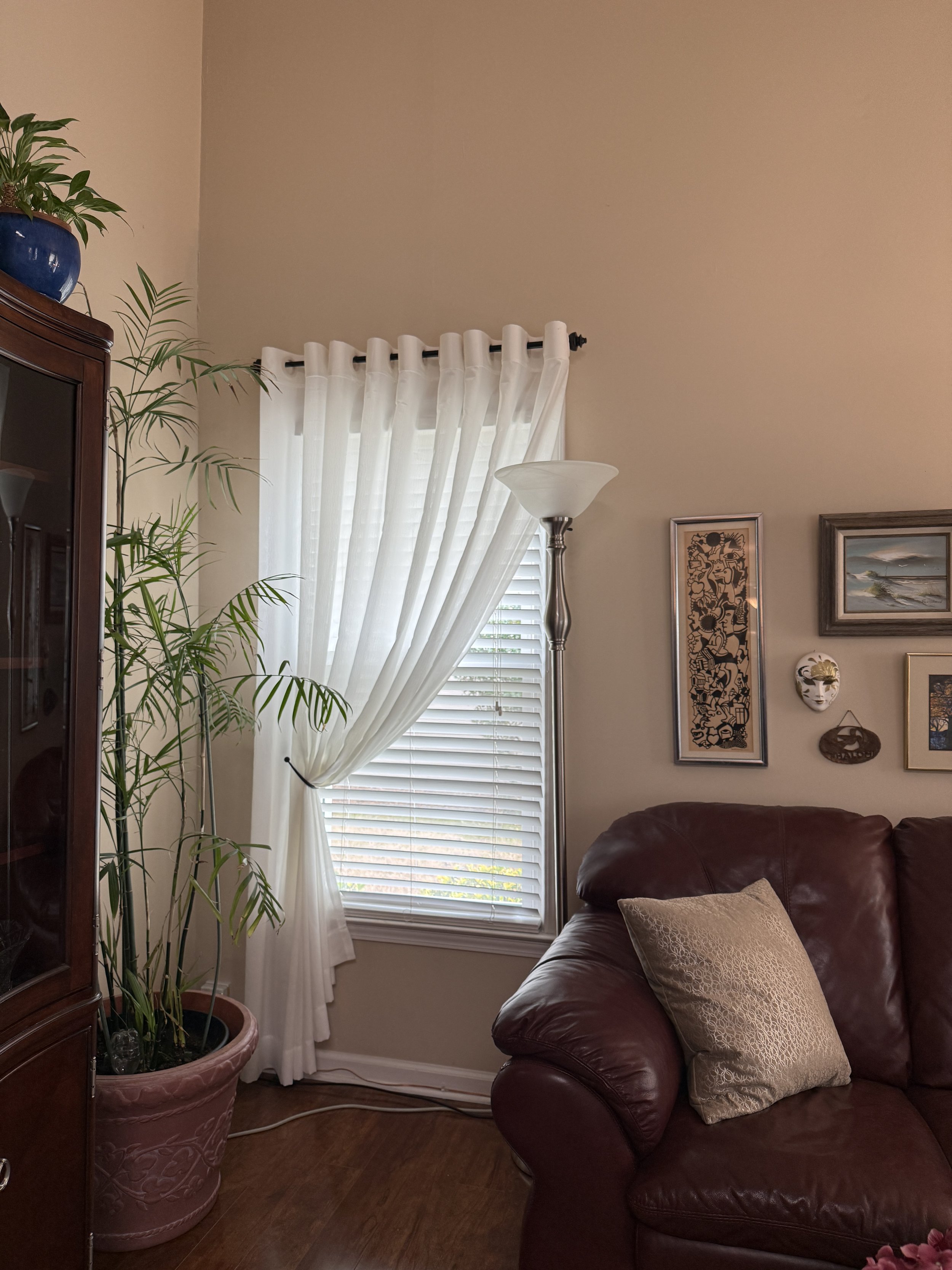 Sheer Curtain Installation – Depth & Dimension