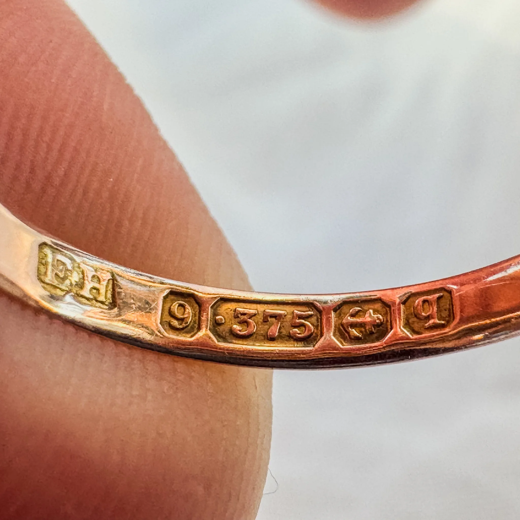 Gold keepers ring antique 1915 (10 of 38).jpg