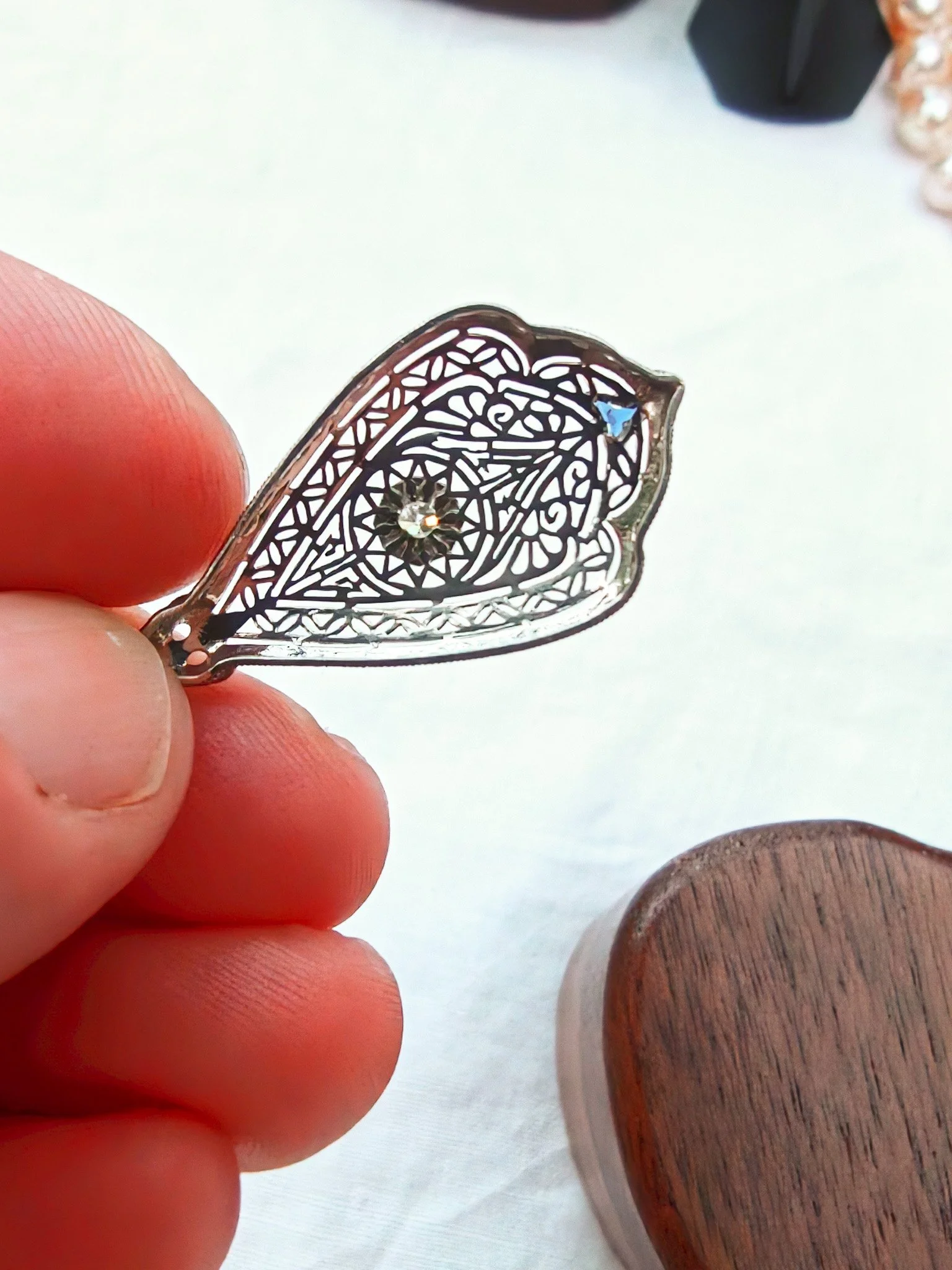Art Deco Old Cut Fillagree Pendant (960 of 22).jpg