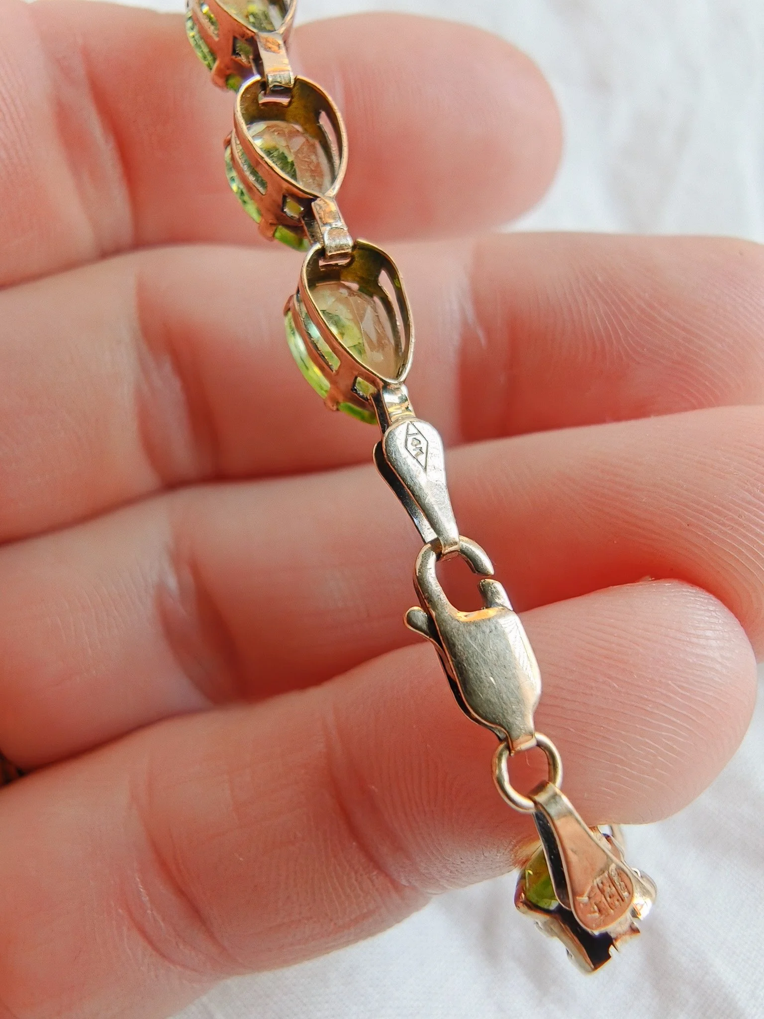 Peridot Imperial Gold Co Bracelet (1028 of 15).jpg