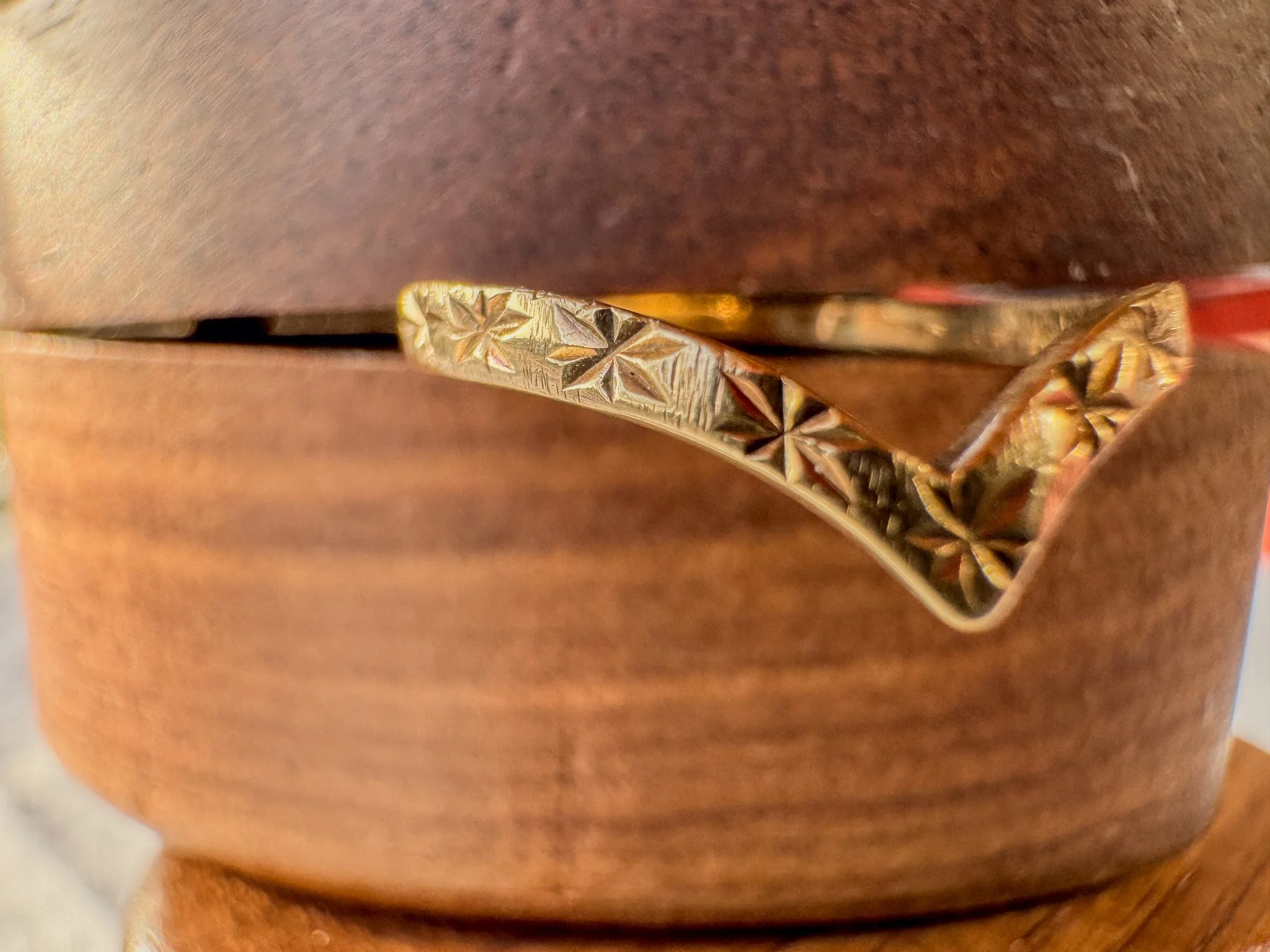 Gold Wishbone Ring, Vintage (9 of 26).jpg
