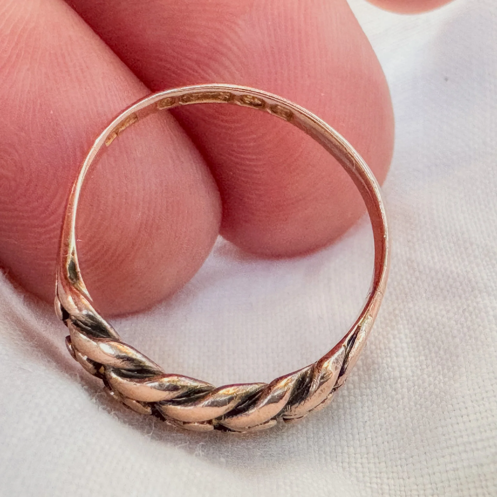 Gold keepers ring antique 1915 (9 of 38).jpg