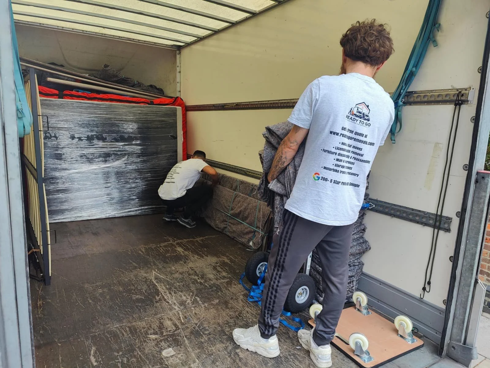loading-van-blankets.jpeg