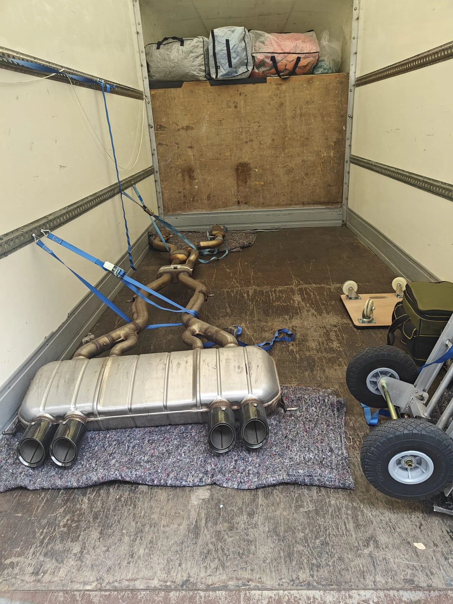 car-exhaust-transport-luton-london.jpeg