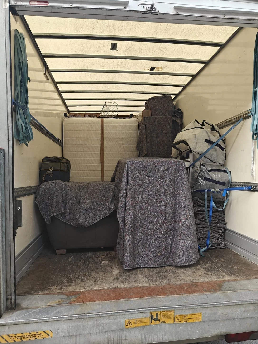 furniture-house-move-home.jpeg